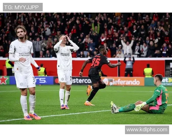 佩里西奇传中助攻布翁乔尔诺头球乌龙埃因霍温迅速扳平比分